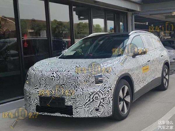 Volkswagen ID.6 Spotted